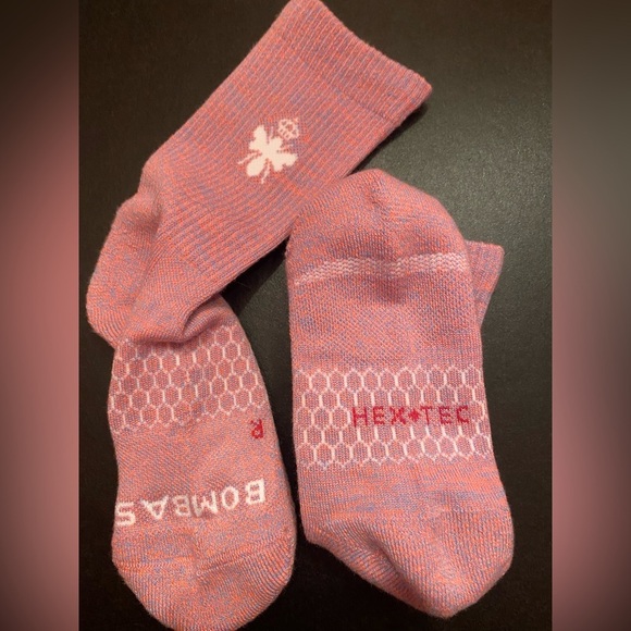 Bombas Youth Hex Tec Socks Pink Size Y (12T - Y3) NWOT - Picture 3 of 6